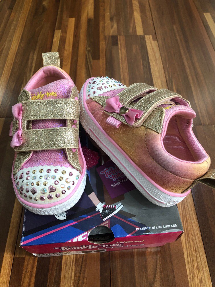 Skechers gold twinkle 2024 toes