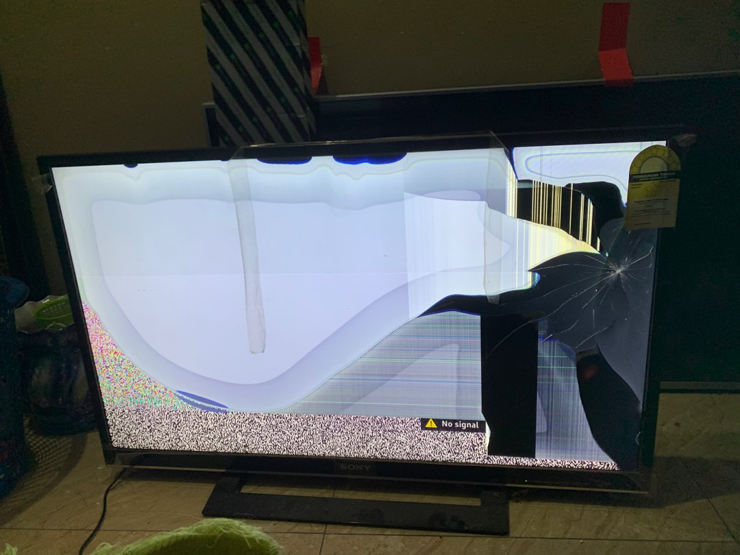 Sony LCD TV (rosak), TV & Home Appliances, TV & Entertainment, TV on