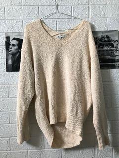 Sweater Rajut