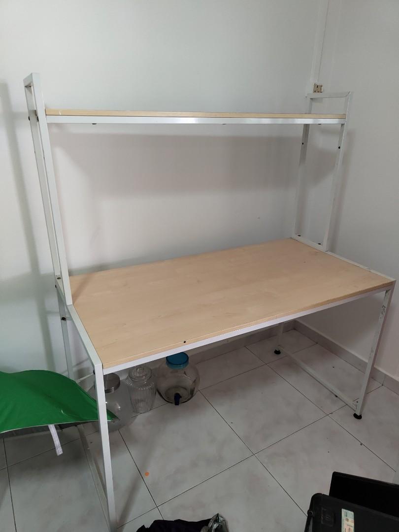 Table (Category: Tables & Sets) located in Singapore. Submitted by subin350.1 (Listing ID 1189577671, Image 1). Description: .