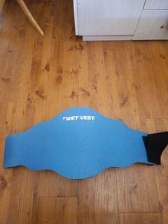 Wet vest elderly swimming device