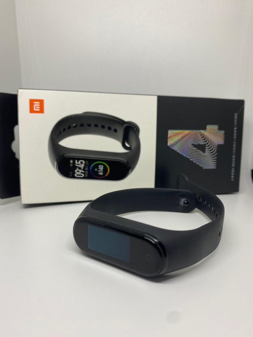 Xiaomi Mi Band 4 (Category: Wearables & Smart Watches) located in San Juan City. Submitted by lc151 (Listing ID 1189670393, Image 1). Description: ⭐️ Xiaomi Mi Band 4 ⭐️ Complete package: with box and charger ⭐️ Original watch strap ⭐️ Fully functional ⭐️ Glow in the dark strap also available.