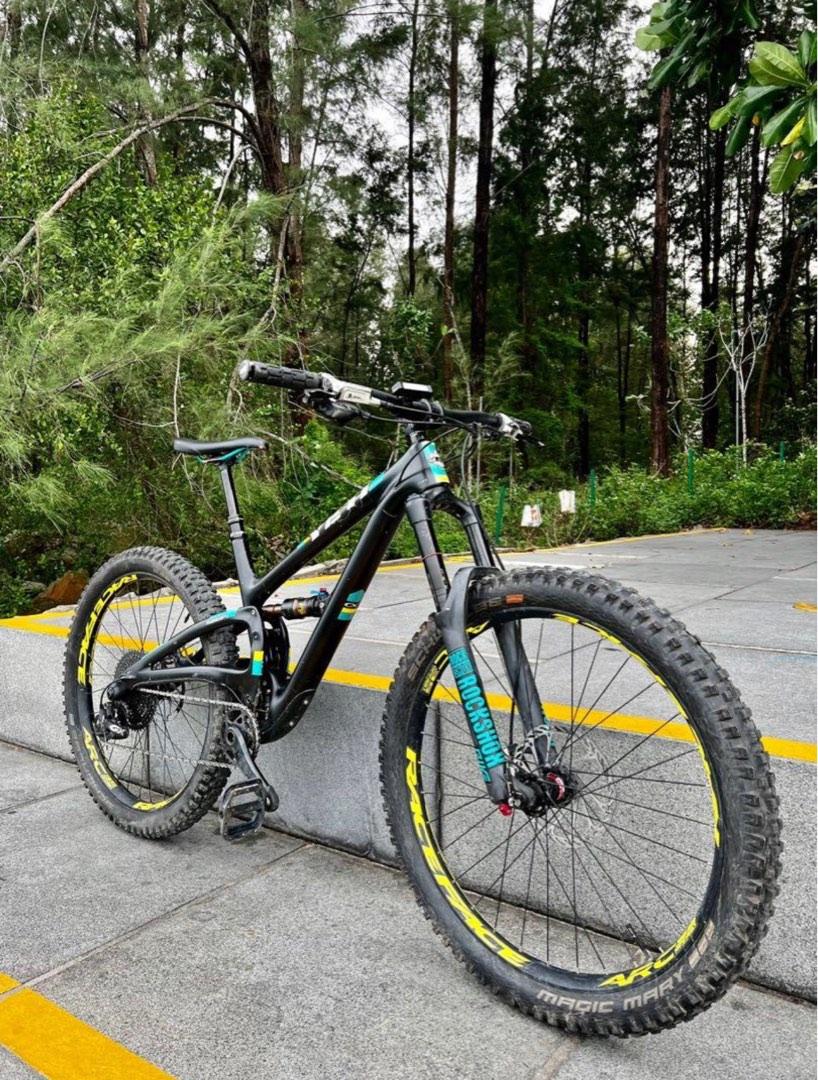 27.5 Yeti Full Carbon mountain bike