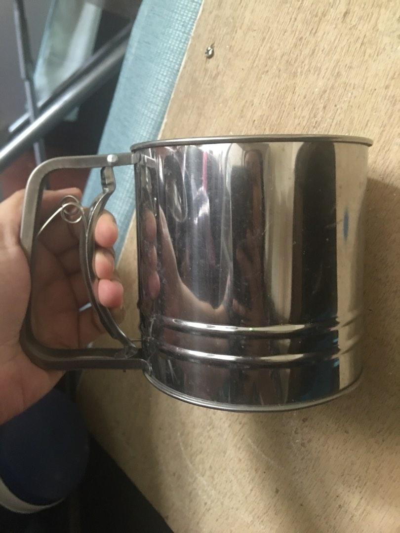 2 pcs flour sifter (Category: Bakeware) located in Las Pinas. Submitted by pbb21 (Listing ID 1193988212, Image 3). Description: 2 pcs flour sifter , bought for P600 Used once only No issues except for light stains .