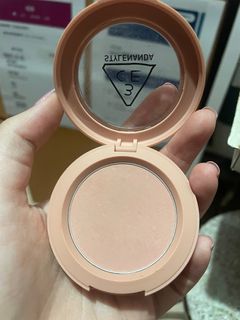 （分類：）位於 。 由 lsfbbaoa 提交（商品編號 1194122729，圖片 1）。簡介： 。