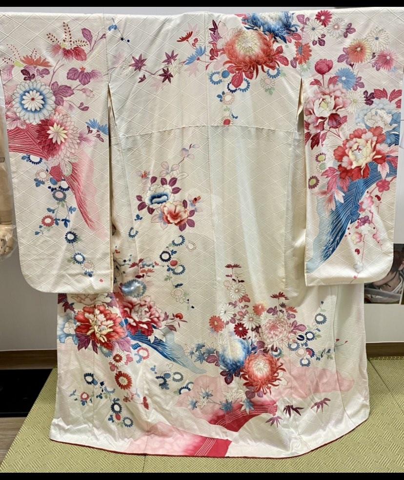 出售日本回流正絹白色振䄂和服一件, 女裝, 連身裙& 套裝, 傳統服飾