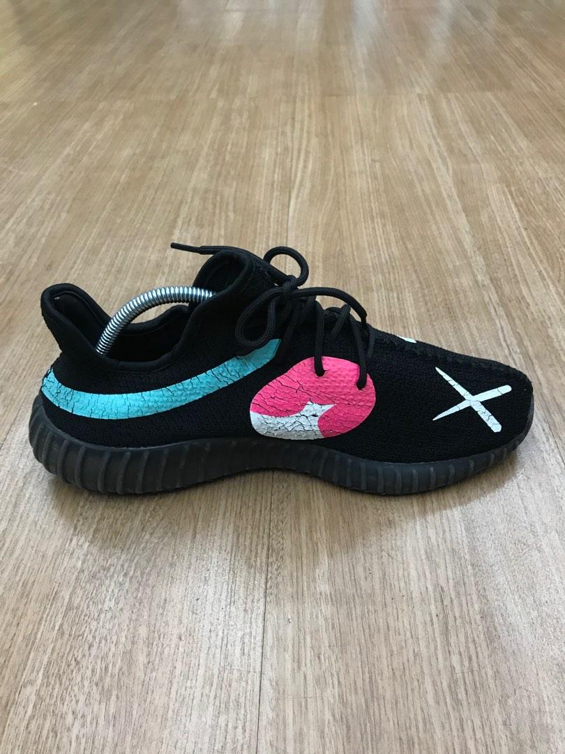 Adidas Yeezy 350 x KAWs