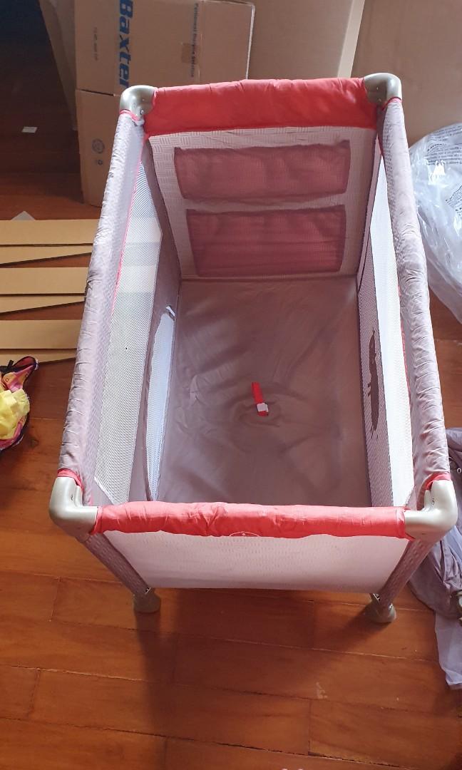 Akeeva crib, Babies & Kids, Baby Nursery & Kids Furniture, Cots & Cribs