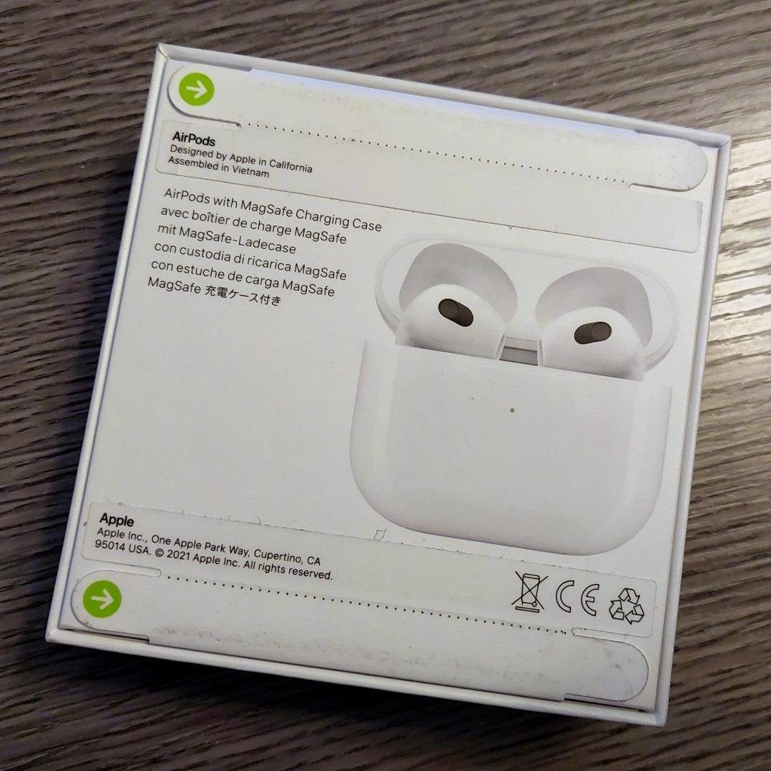 Apple AirPods (第3代) 真無線耳機配備MagSafe充電盒／AirPods (3rd