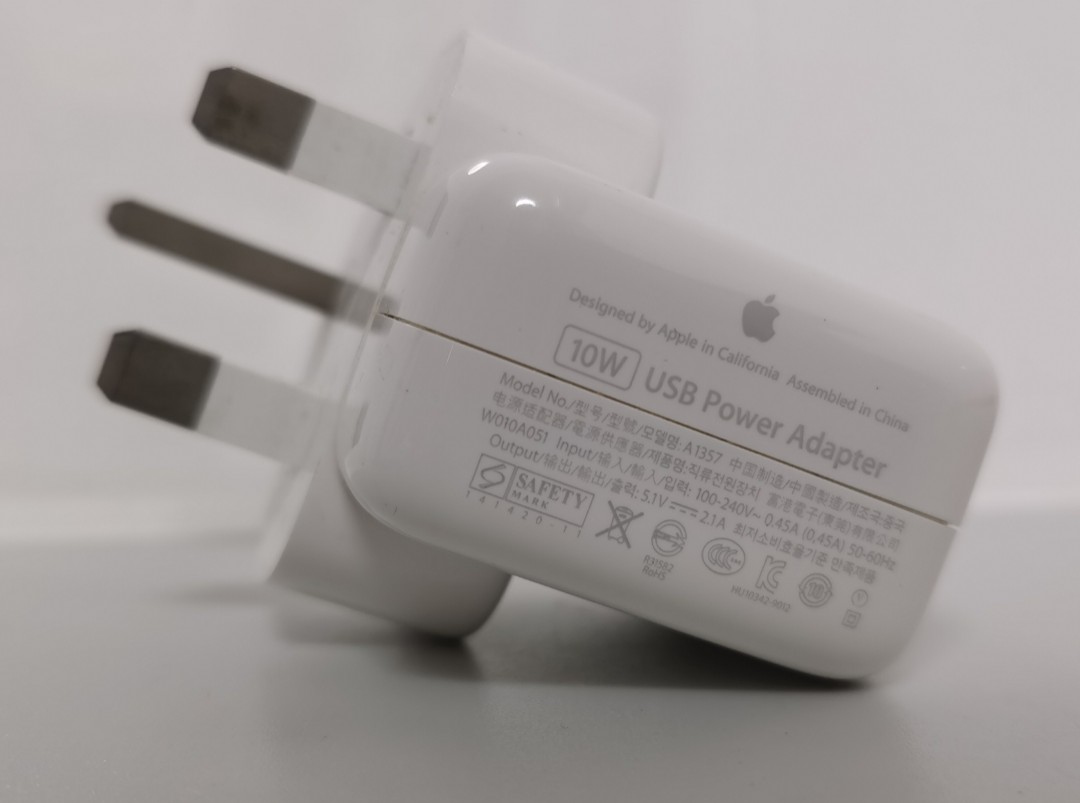 Apple original iPad iPhone 10w USB charger power adaptor A1357 