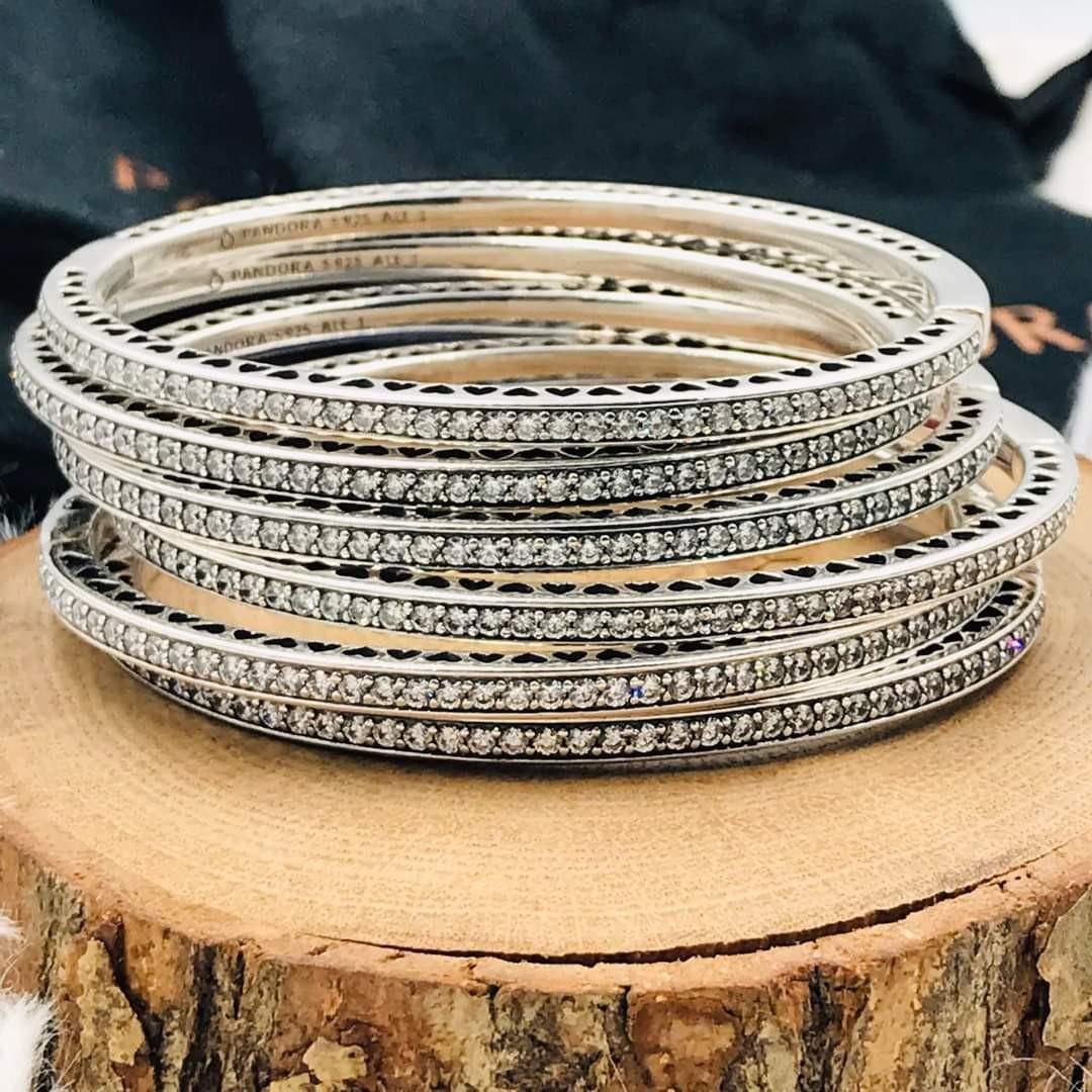 Radiant hearts of outlet pandora bangle bracelet