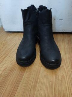 Banff trail boots size 11