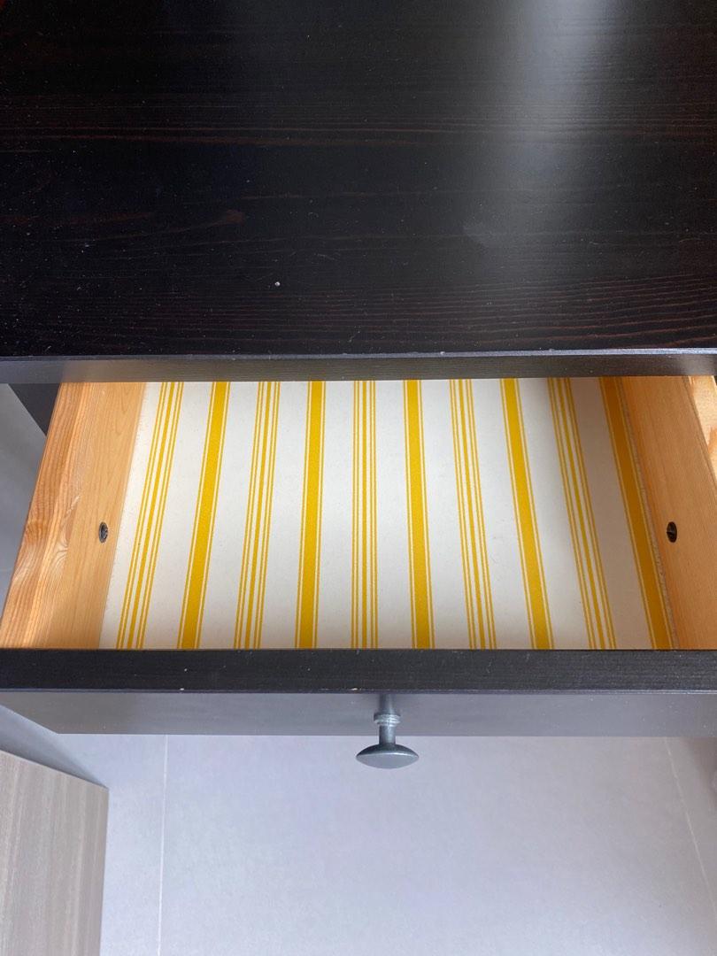Bedside table （分類：櫃子、組合櫃及置物架）位於 Hong Kong。 由 shumster 提交（商品編號 1194039311，圖片 2）。簡介： Bedside table Dark brown wood/lacquer Excellent condition Pick up Tai Po。