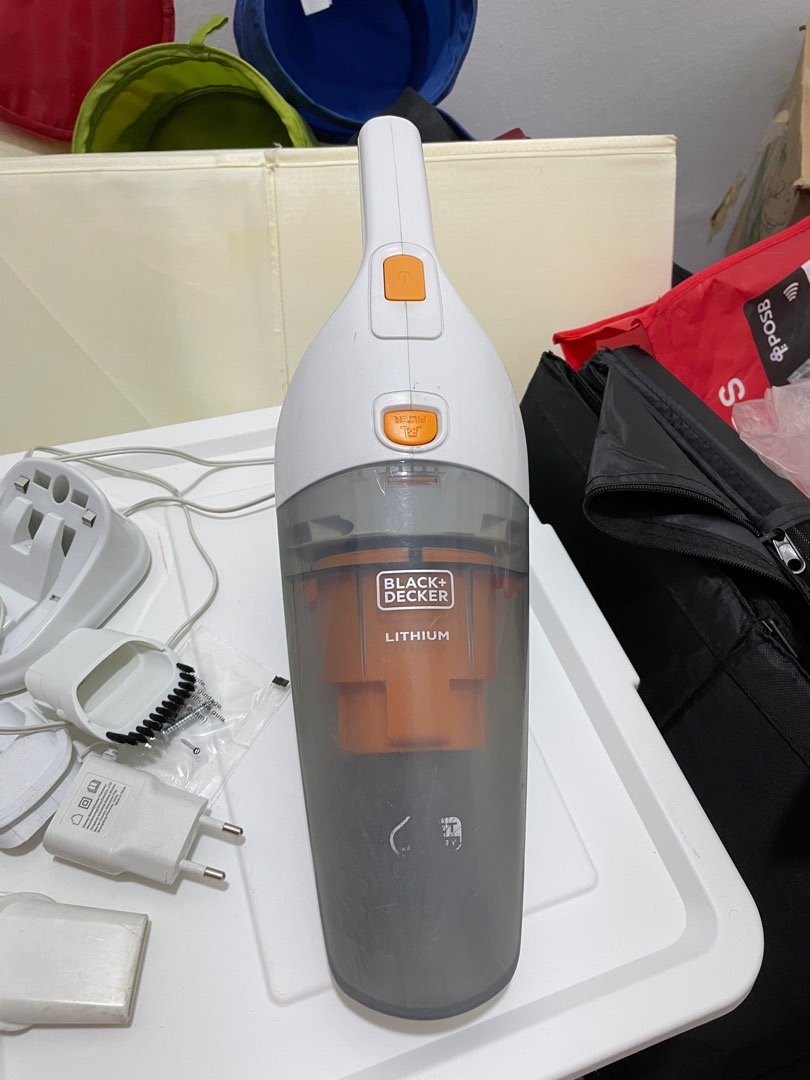 Black and Decker Hand held vacuum, TV & Home Appliances, Vacuum Cleaner