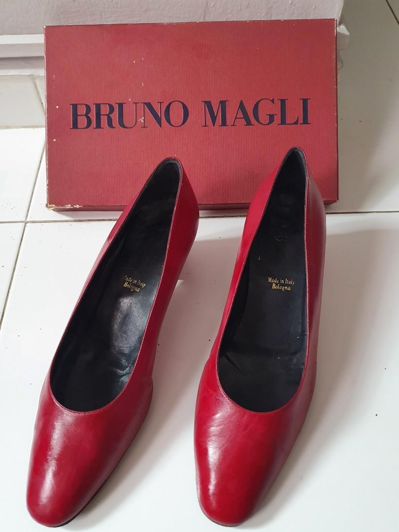 Red leather shoes outlet