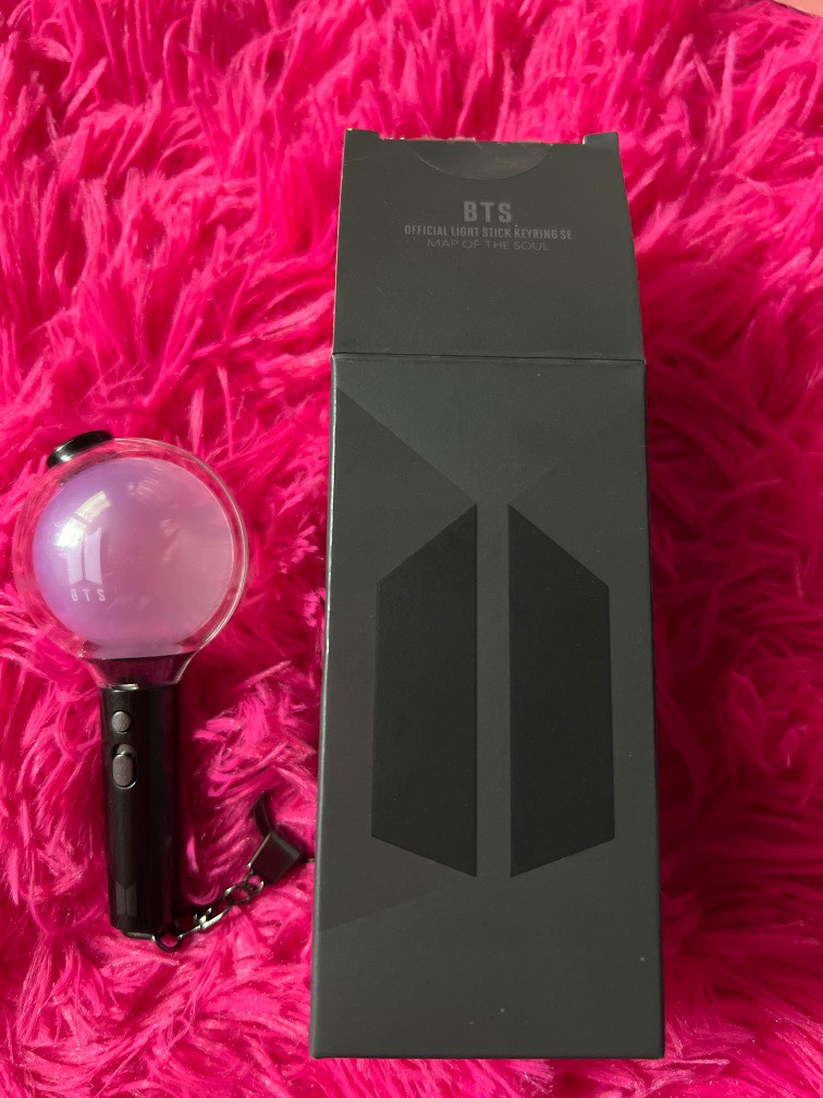BTS Official Lightstick keyring SE, Hobbies & Toys, Memorabilia
