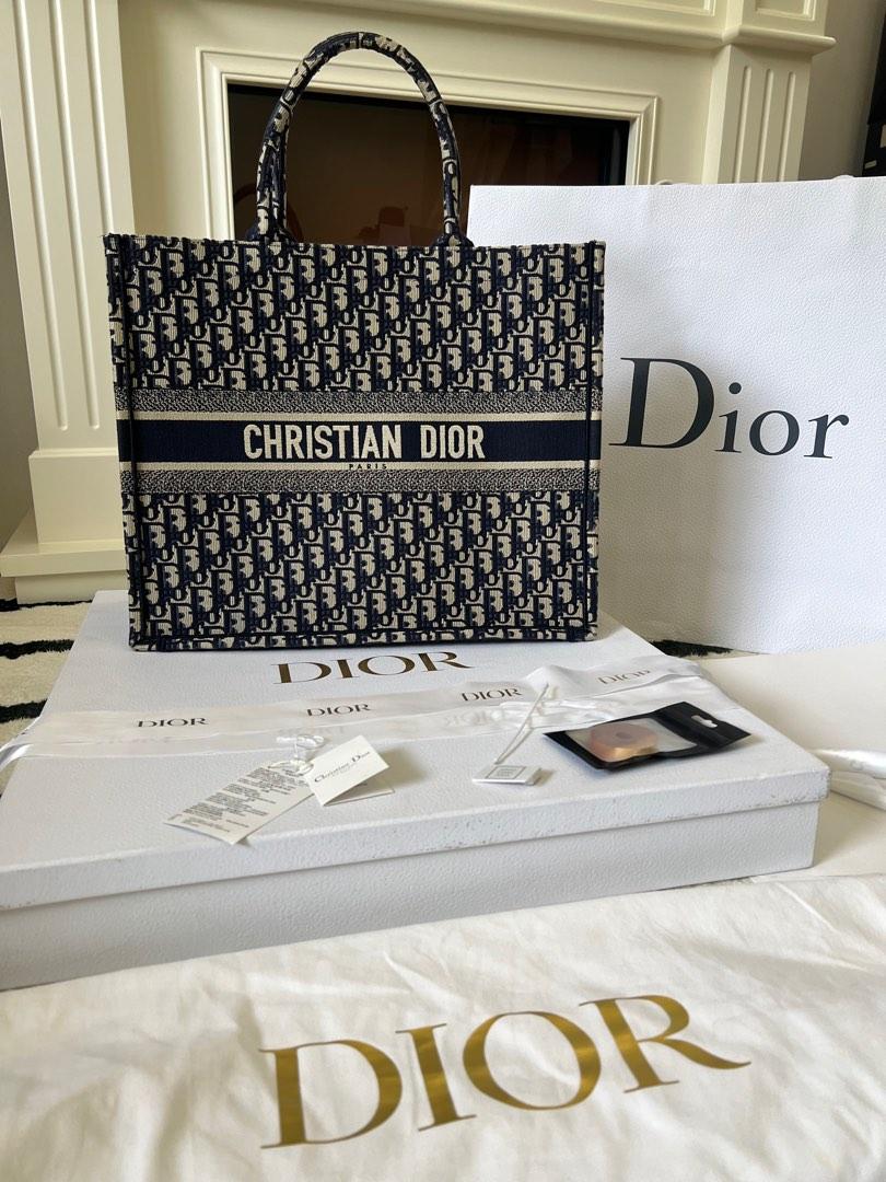 Dior tote hotsell 2020