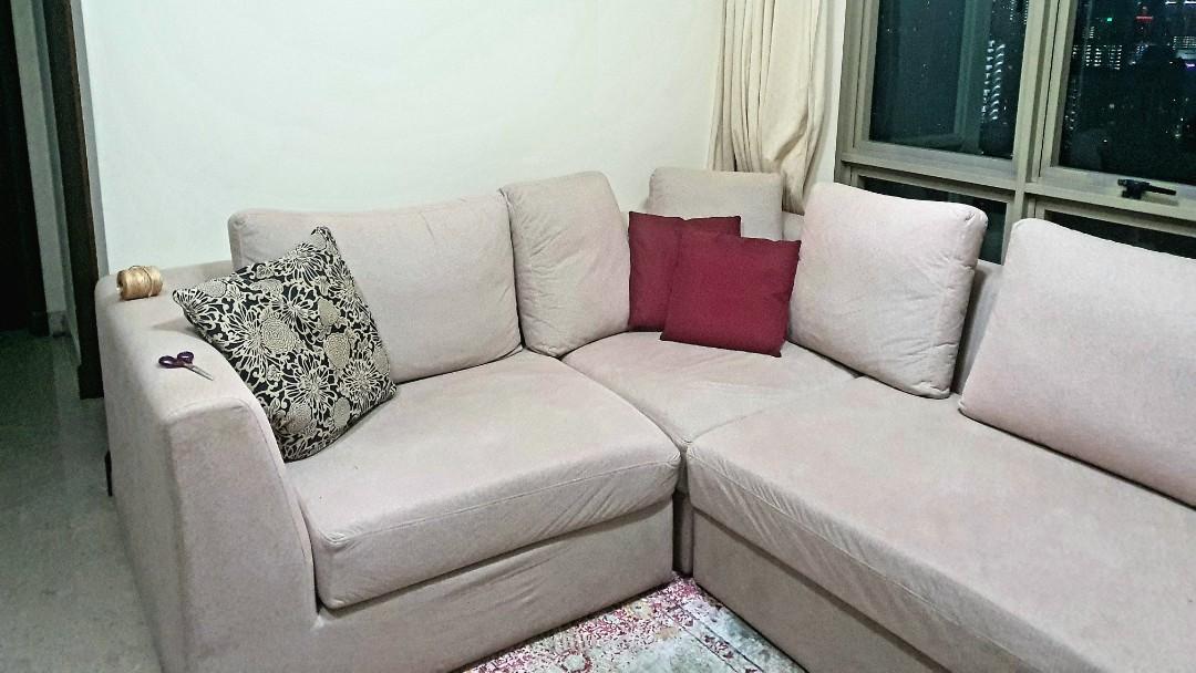 Extremely comfortable L sofa in excellent condition, Furniture & Home