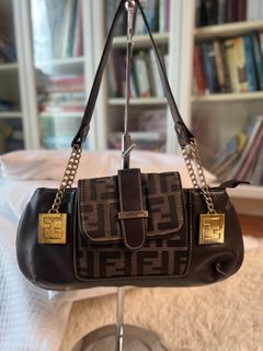 (Category: ) located in . Submitted by Xclusive_Collection (Listing ID 1194033547, Image 1). Description: .