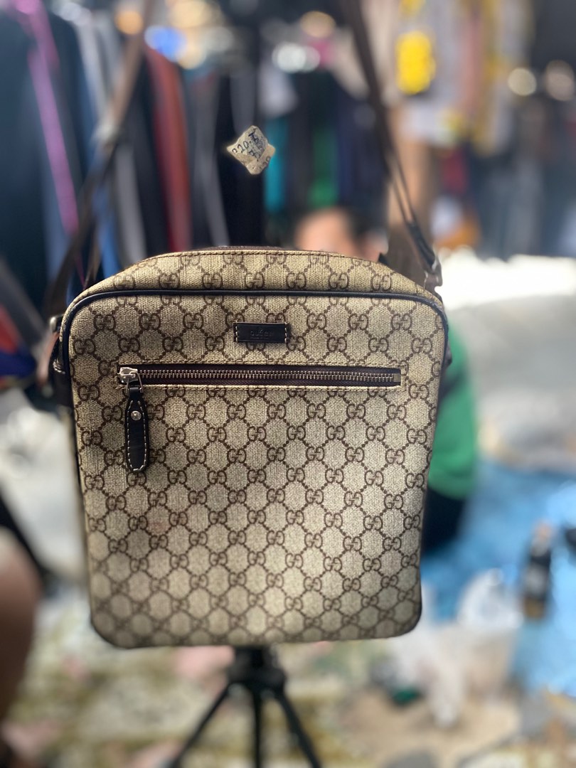 GUCCI MESSENGER BAG MEN, Luxury, Bags & Wallets on Carousell