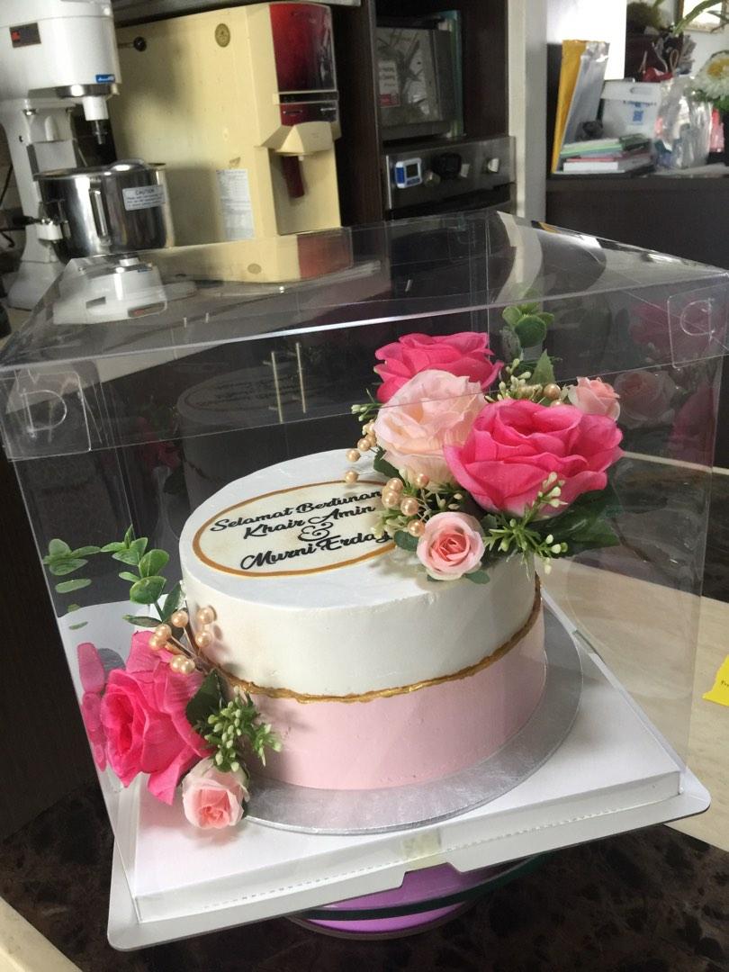 Halal Engagement cakes, Food & Drinks, Homemade Bakes on Carousell