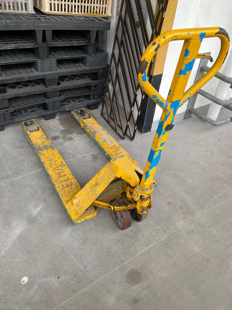 Hand pallet jack jungheinrich, Sports Equipment, Other Sports Equipment