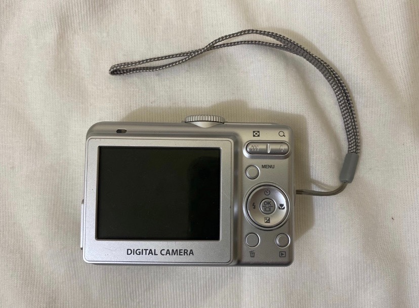 Hitachi Digital Camera, Photography, Cameras on Carousell