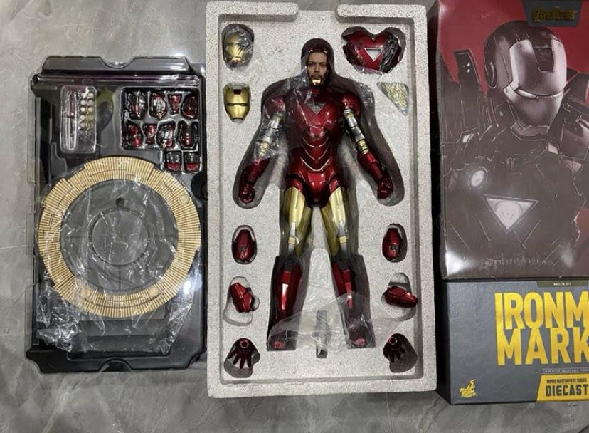Hot toys mk6 best sale diecast