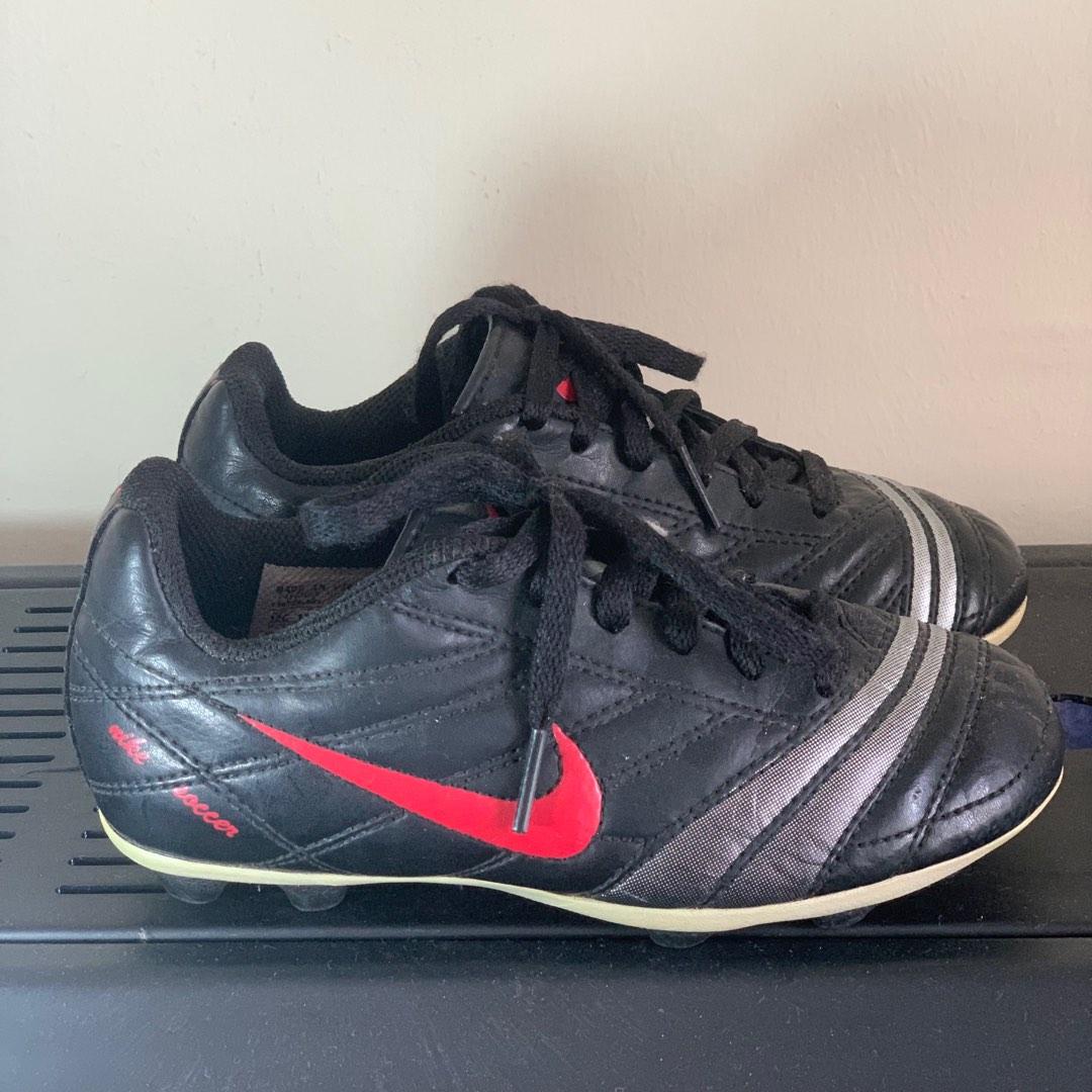 Kasut bola nike 2019 on sale
