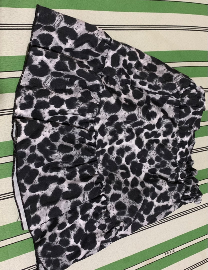 Leopard Skirt Black and White, Women's Fashion, Bottoms, Skirts on ...