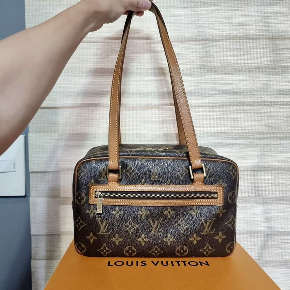 LV Cite pochette in monogram, Luxury, Bags & Wallets on Carousell