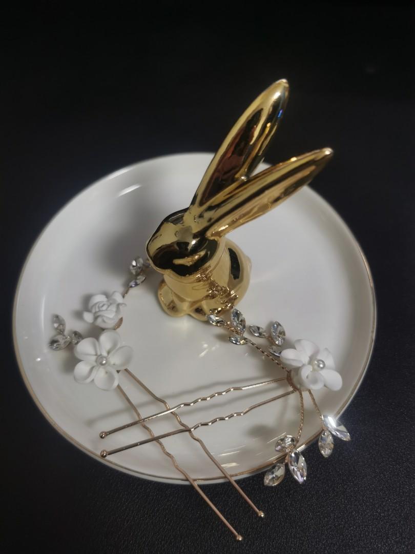 Lovisa Hair pin ( ROM Solemnization), Women's Fashion, Watches