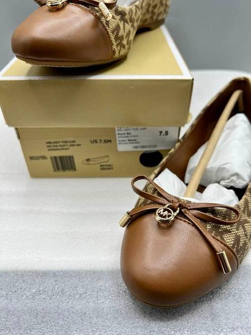 Michael Kors Melody Cap Toe Flat Shoes Size , Women's Fashion, Footwear,  Flats & Sandals on Carousell