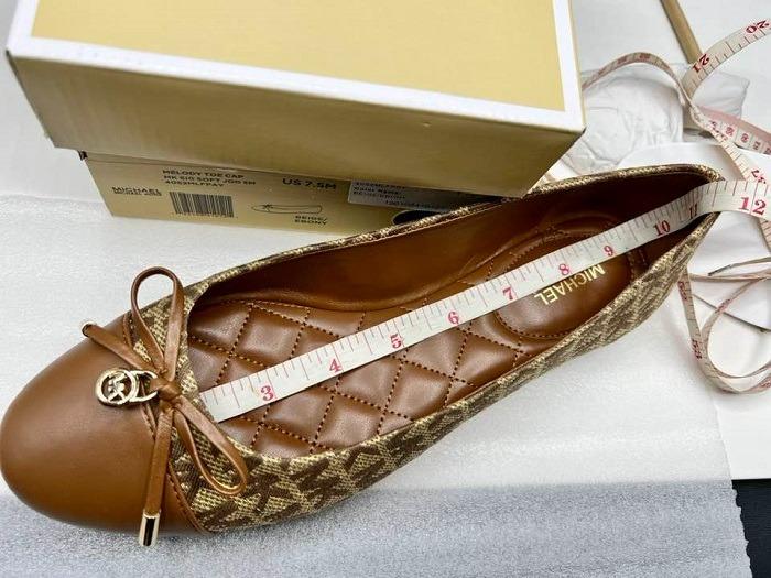 Michael Kors Melody Cap Toe Flat Shoes Size , Women's Fashion, Footwear,  Flats & Sandals on Carousell
