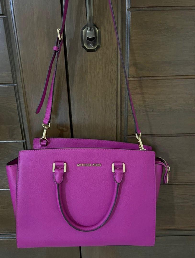Michael Kors Selma Messenger Bag Women s Fashion Bags Wallets