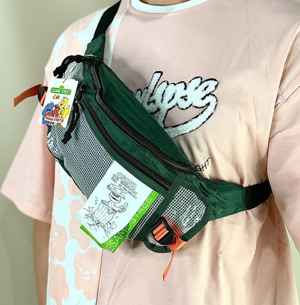 Miniso Sesame Street Waist Bag Tas Pinggang Original, Barang Mewah, Tas