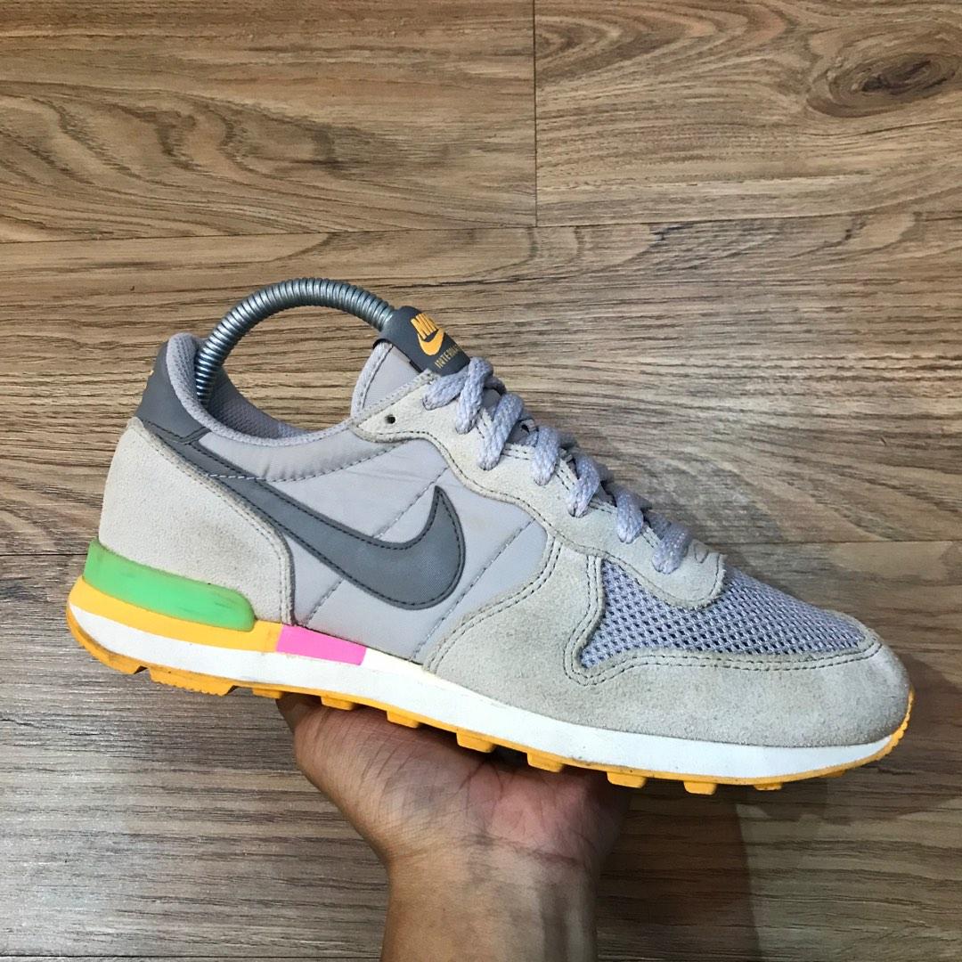Nike outlet internationalist fashion