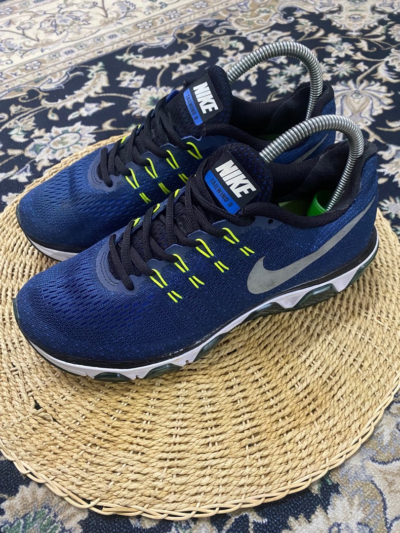 nike tailwind 8