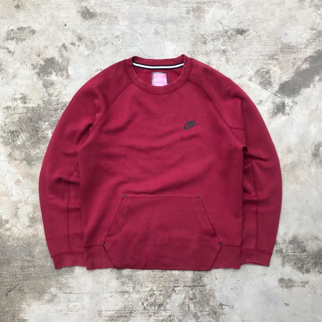 Nike Tech Fleece Maroon, Fesyen Pria, Pakaian , Atasan di Carousell