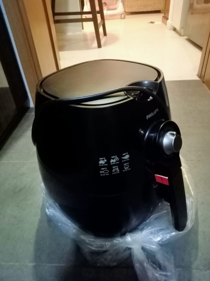 Philips Air Fryer in good condition, TV & Home Appliances, Kitchen