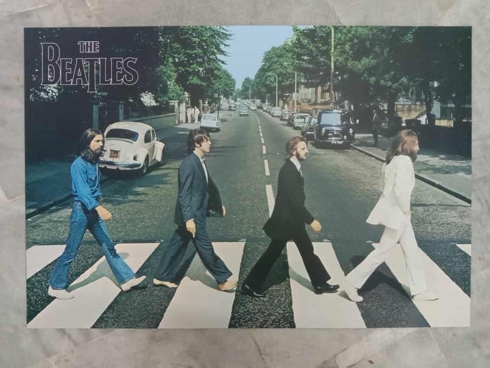 POSTER BEATLES ABBEY ROAD, Furniture & Home Living, Home Decor, & Pictures on Carousell