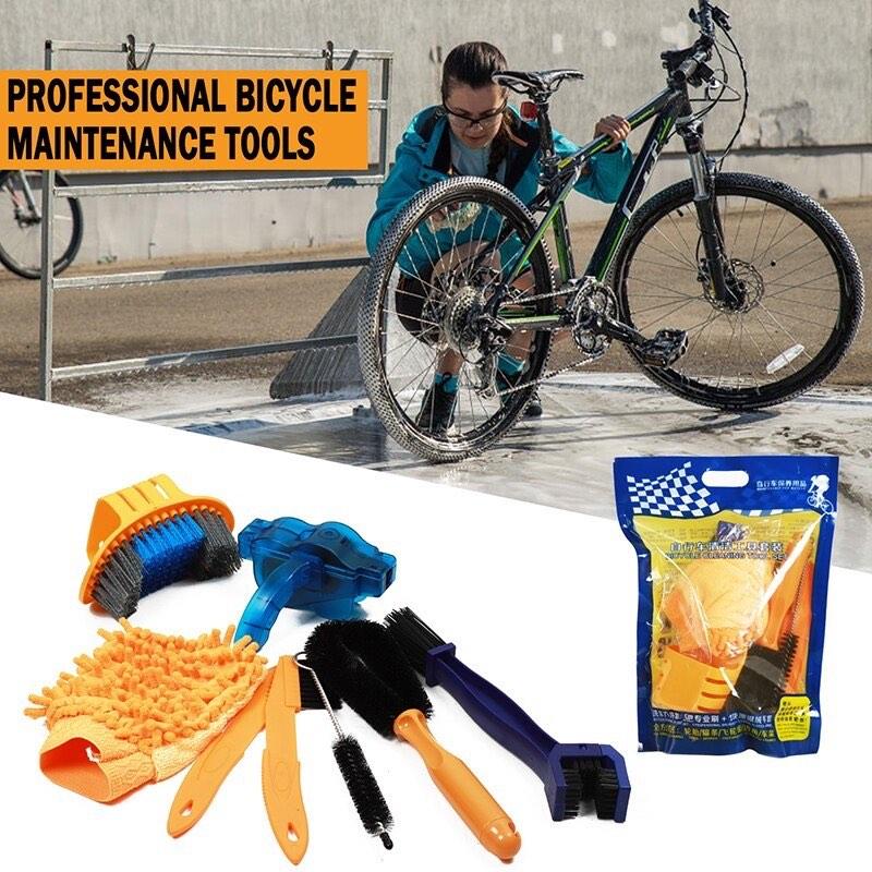 Bike cleaning and maintenance hotsell kit
