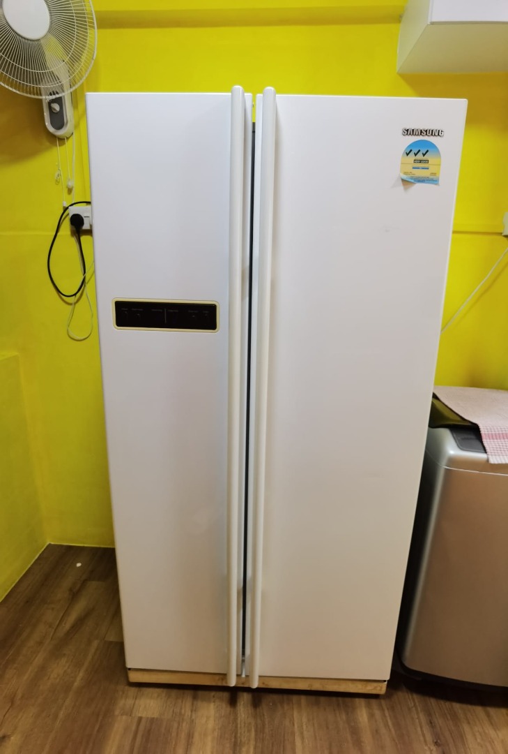 Samsung side by side door fridge, TV & Home Appliances, Kitchen Appliances, Refrigerators