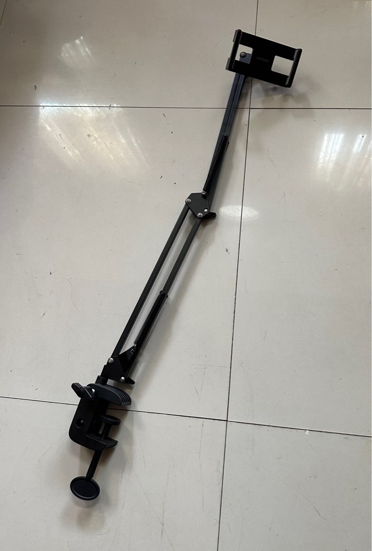UGREEN Tablet Desk Mount, Photography, Photography Accessories, Tripods & Monopods on Carousell