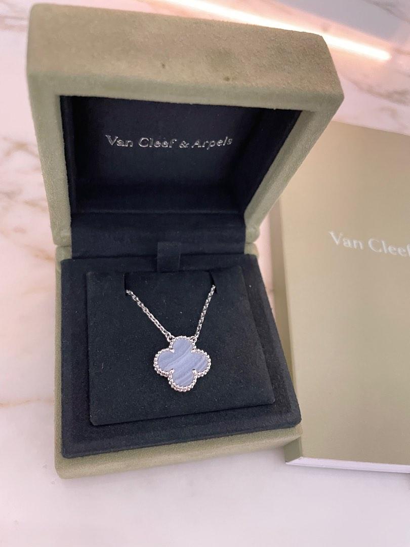 Vca clearance chalcedony necklace