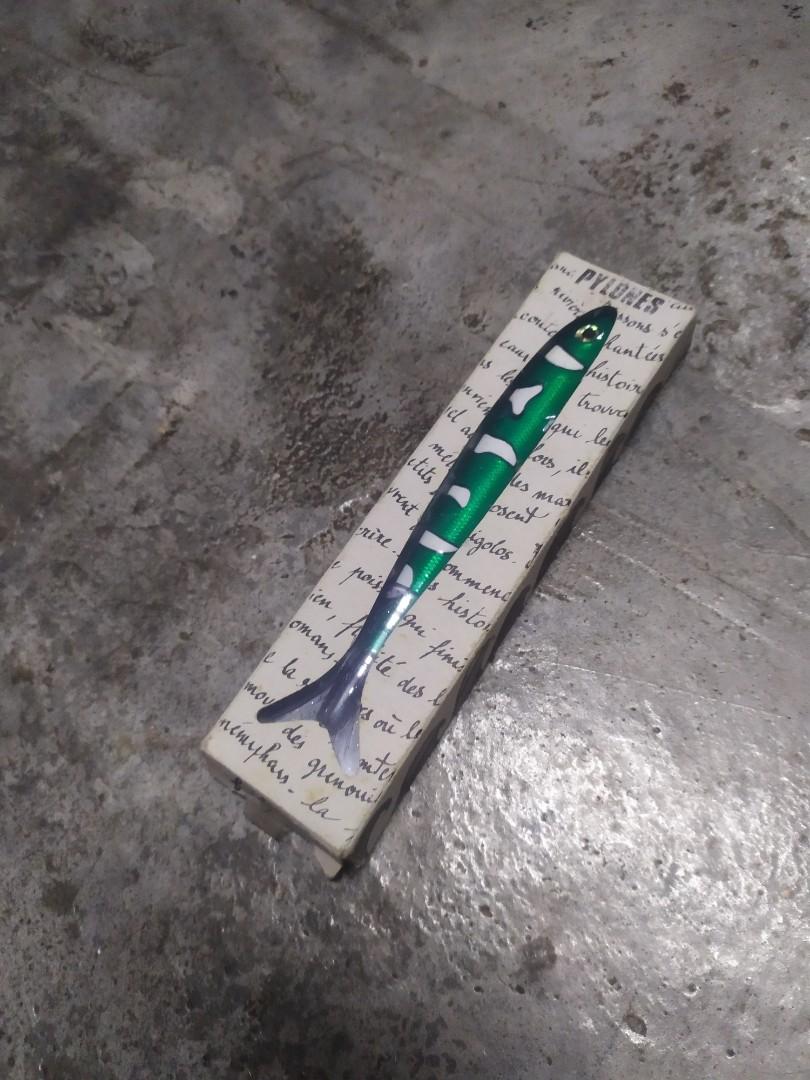 Vintage Pylones Fish Pen, Hobbies & Toys, Collectibles & Memorabilia