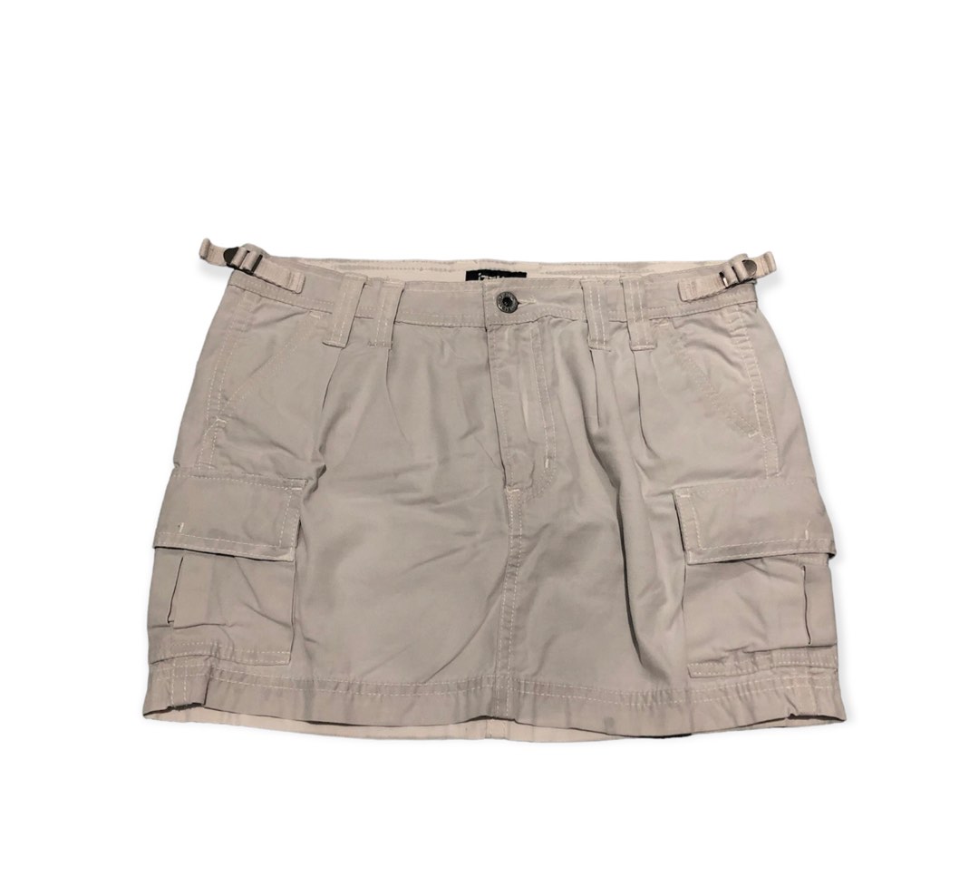 Y2k High waisted Cargo Skirt, Women's Fashion, Bottoms, Skirts on Carousell