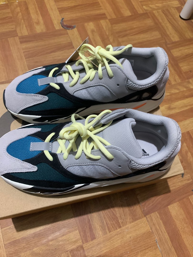 yeezy wave runner 700 retail