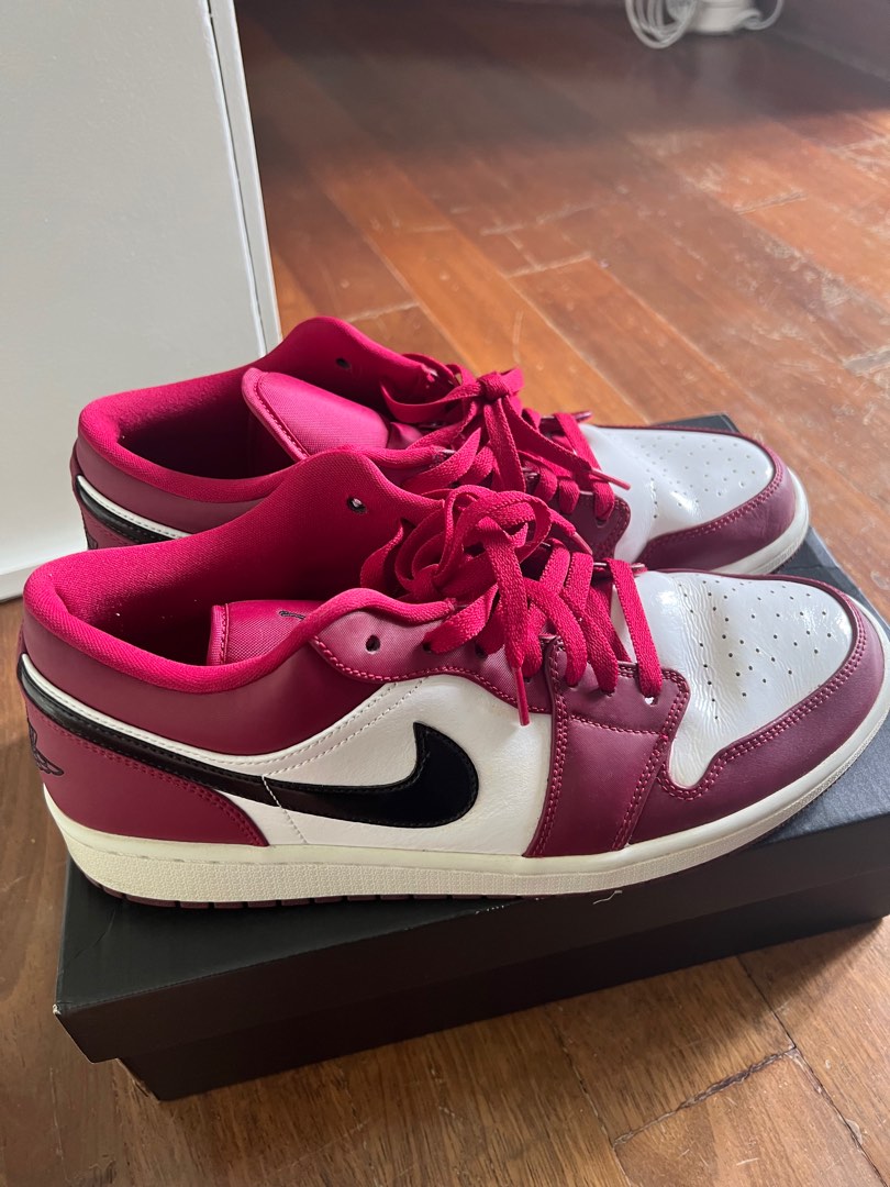 j1 noble red