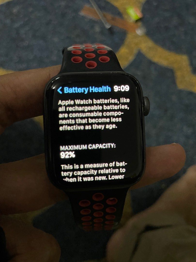 Apple watch series 4 44mm outlet space gray aluminum black sport band